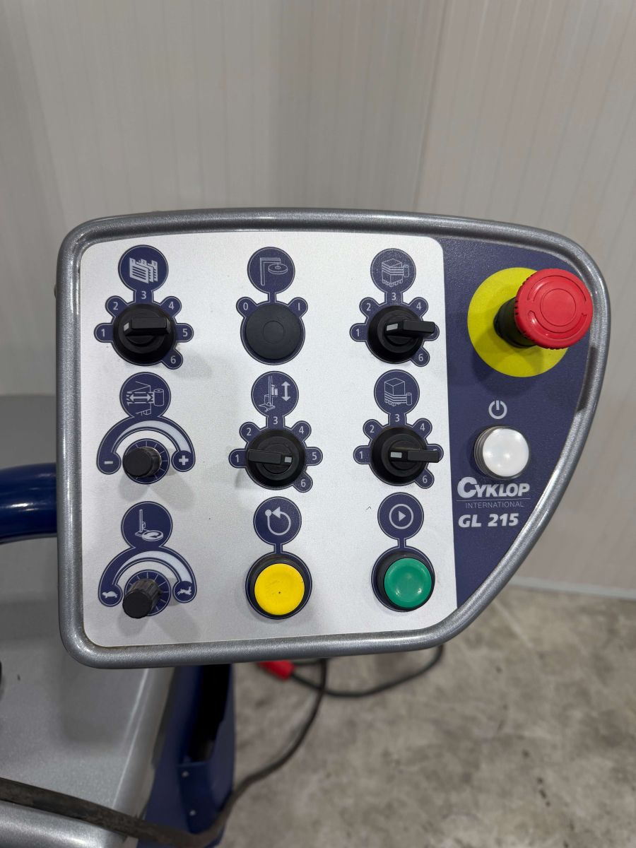 Cyklop GL 215